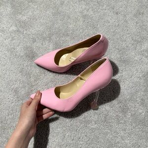 Nine West light pink zozza pumps with clear heels size 7.5